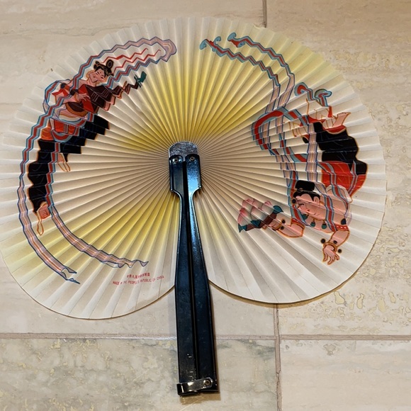 Final Price Drop: Small Lot of Vintage Asian Fans - Picture 12 of 15